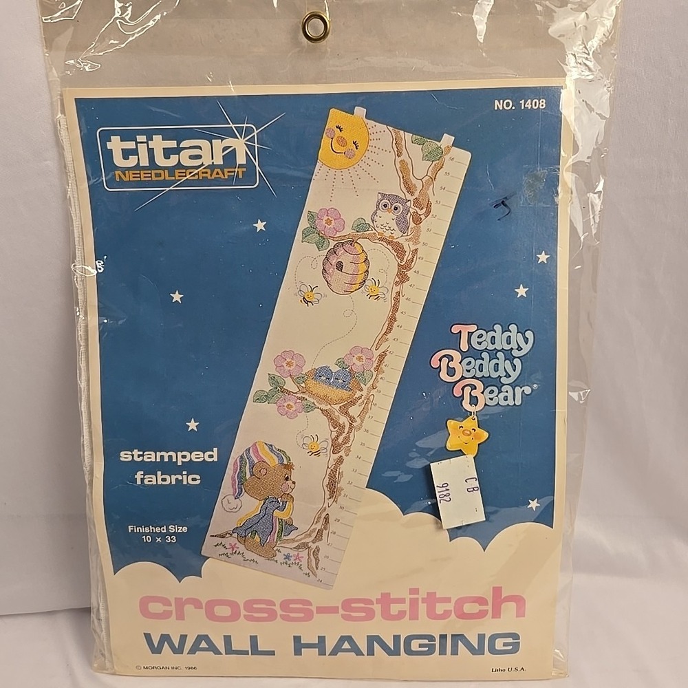 Vintage Titan Needle craft Cross Stitch Teddy Beddy Bear Wall Hanging 1986 G007